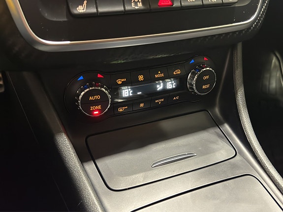 Mercedes-Benz A200 16 of 19