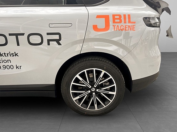 Leapmotor B10 8 of 14