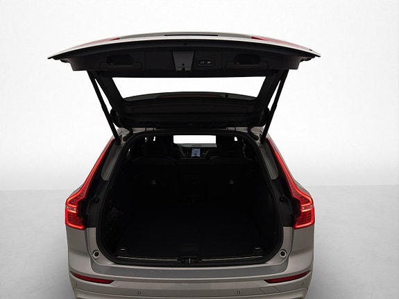 Volvo XC60 10 of 30