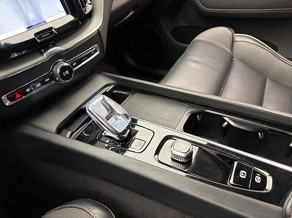 Volvo XC60 24 of 30
