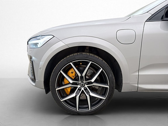 Volvo XC60 8 of 30