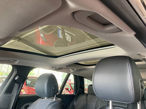 Mercedes-Benz E220 6 of 13