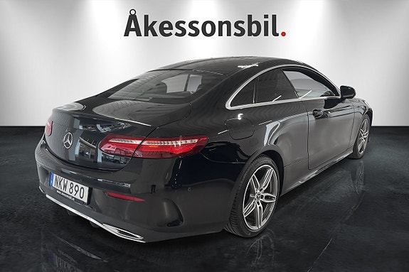 Mercedes-Benz E220 d 4 of 5