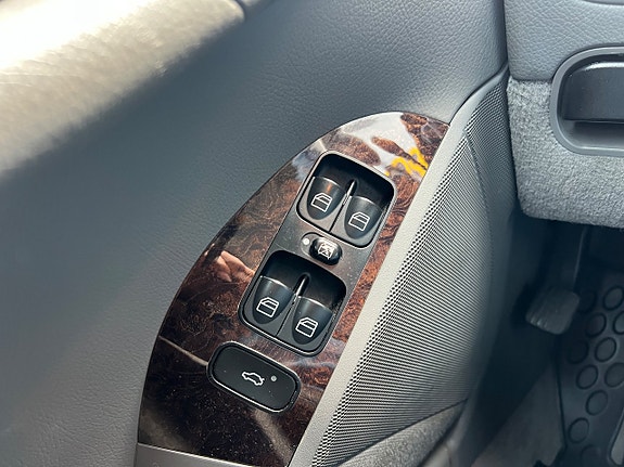 Mercedes-Benz CLK200 14 of 21