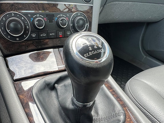 Mercedes-Benz CLK200 19 of 21