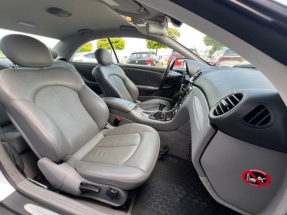 Mercedes-Benz CLK200 12 of 21