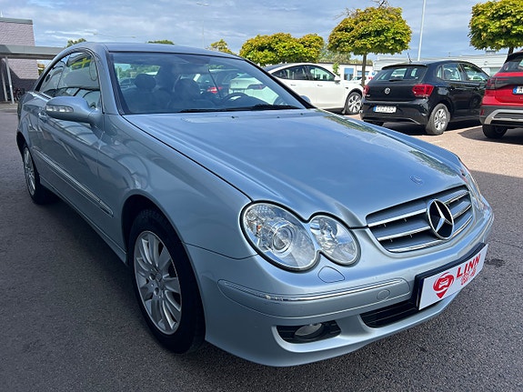 Mercedes-Benz CLK200 3 of 21