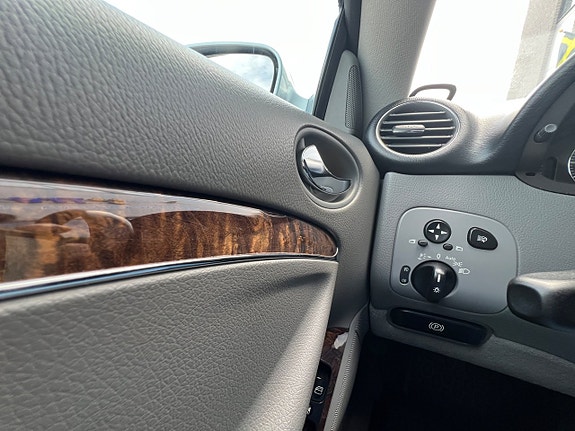 Mercedes-Benz CLK200 15 of 21