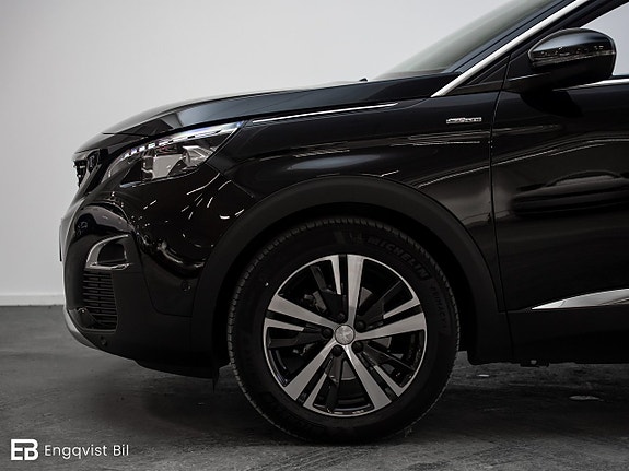 Peugeot 3008 4 of 5