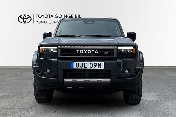 Toyota Land Cruiser 4 of 5