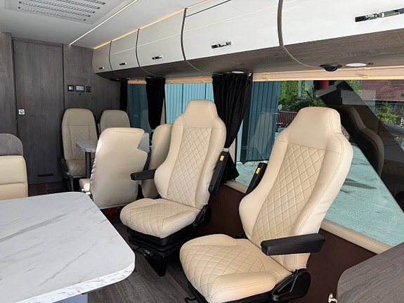 Setra S 411 HD. HIGH-END Camper! 4 of 12