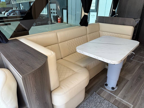 Setra S 411 HD. HIGH-END Camper! 5 of 12