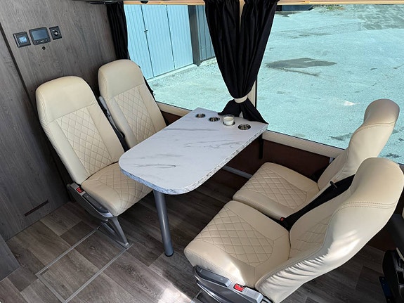 Setra S 411 HD. HIGH-END Camper! 7 of 12