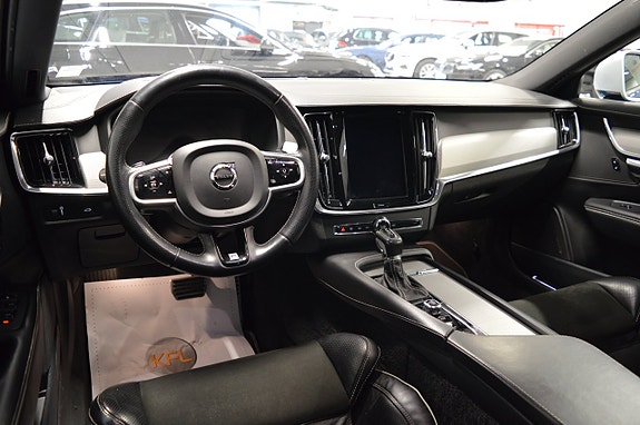 Volvo V90 12 of 30