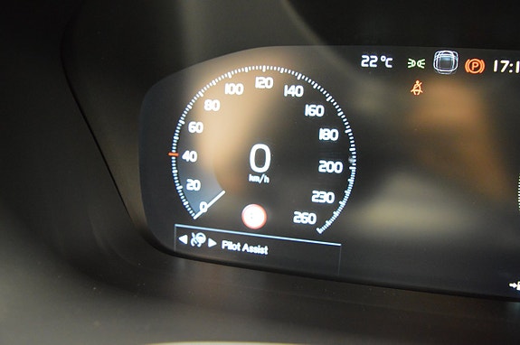 Volvo V90 22 of 30
