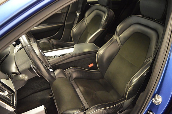 Volvo V90 13 of 30