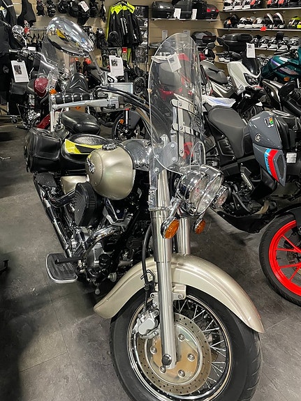 Yamaha XV1600A wild star xv1600 2 of 5