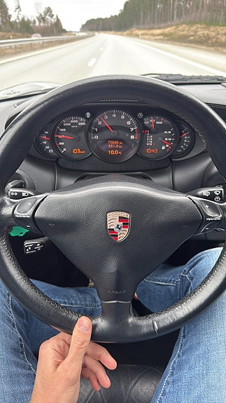Porsche 911 Carrera 4S 5 of 5