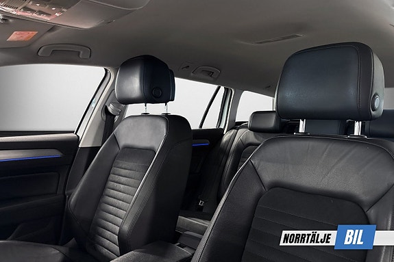 Volkswagen Passat 10 of 19