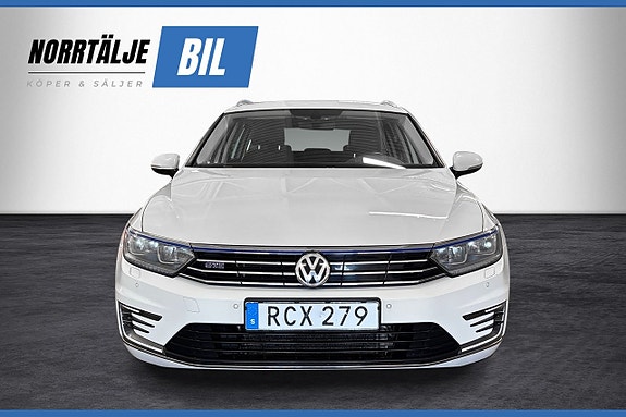 Volkswagen Passat 6 of 19