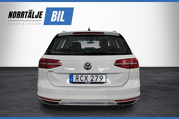 Volkswagen Passat 7 of 19
