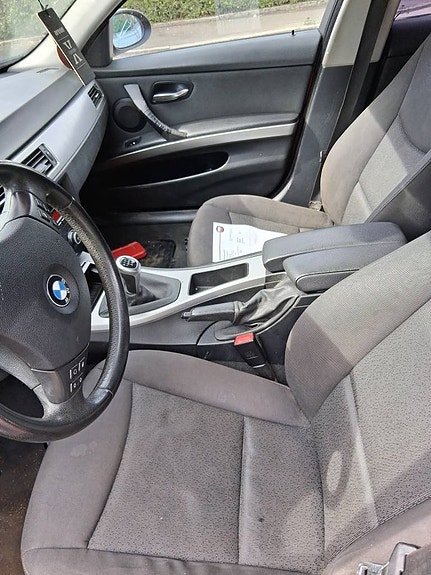 BMW 318d 5 of 5