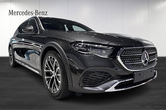 Mercedes-Benz E300 de 2 of 19