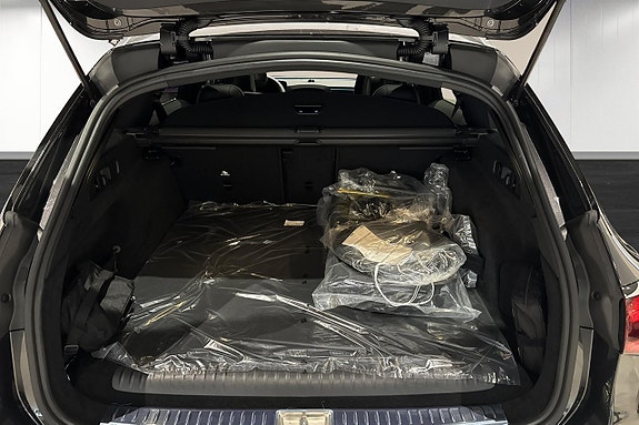 Mercedes-Benz E300 de 18 of 19