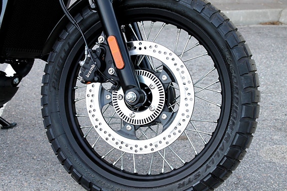 BSA 650 SCRAMBLER MC | RAVEN BLACK 10 of 13