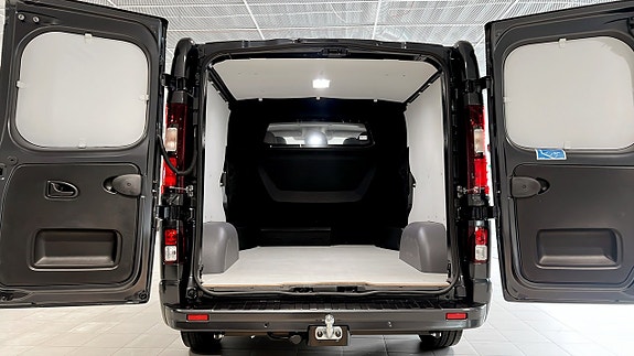 Renault Trafic 5 of 9