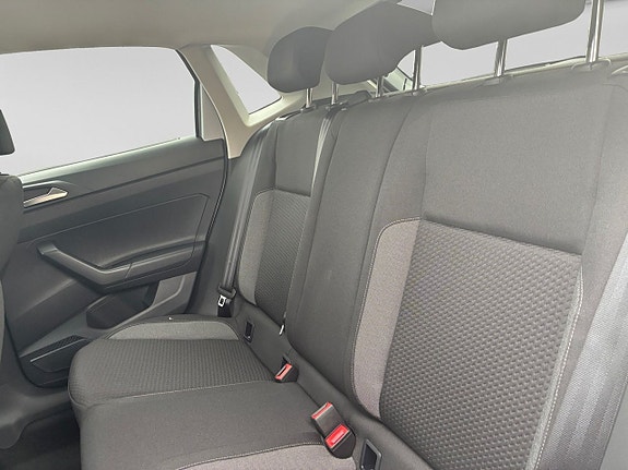 Volkswagen Polo 10 of 15