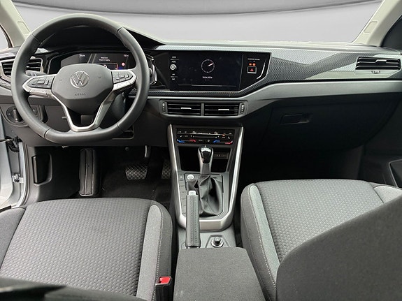 Volkswagen Polo 11 of 15