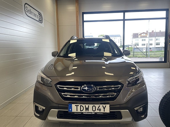 Subaru Outback 2 of 5