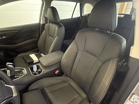 Subaru Outback 4 of 5