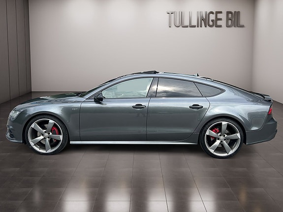 Audi A7 2 of 26