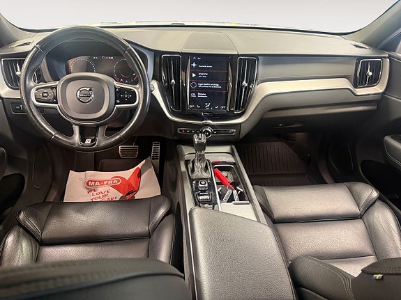 Volvo XC60 11 of 25