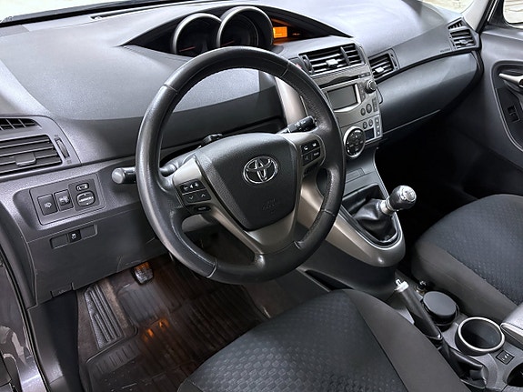 Toyota Verso 4 of 5