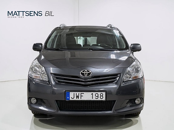 Toyota Verso 2 of 5