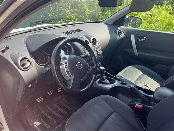 Nissan Qashqai 2 of 5