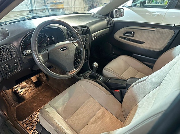 Volvo V40 7 of 14