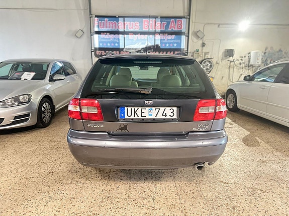 Volvo V40 14 of 14