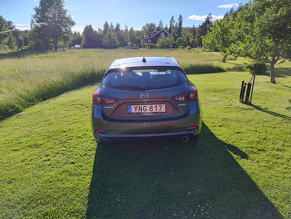 Mazda 3 2 of 5