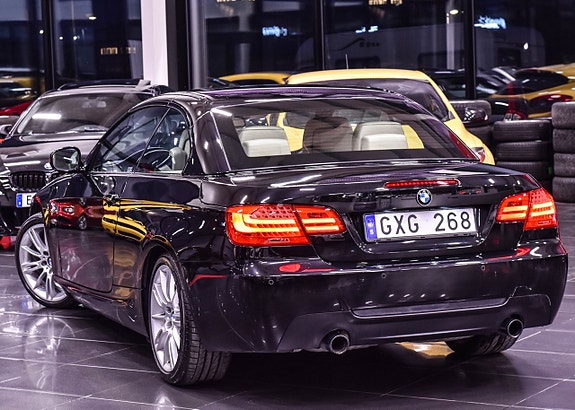 BMW 335i 3 of 5