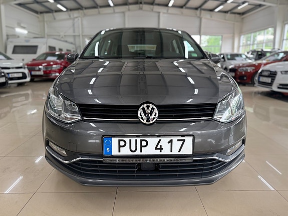 Volkswagen Polo 2 of 5