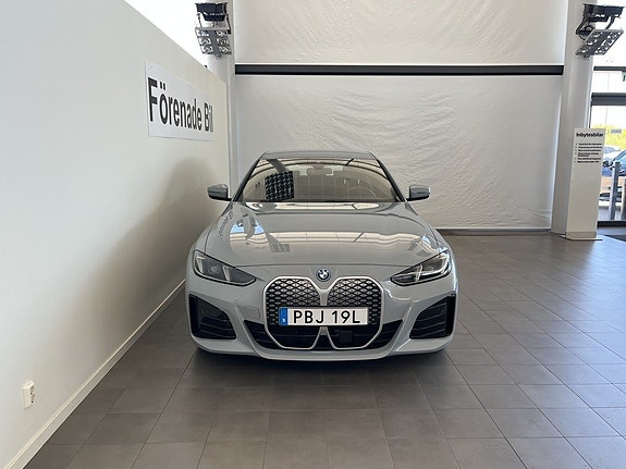 BMW i4 2 of 5
