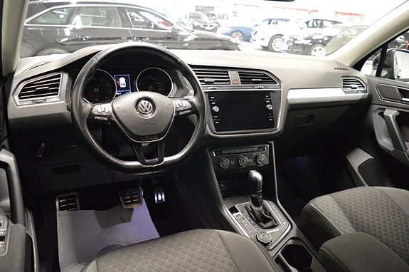 Volkswagen Tiguan 16 of 30