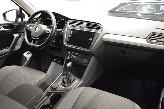 Volkswagen Tiguan 18 of 30