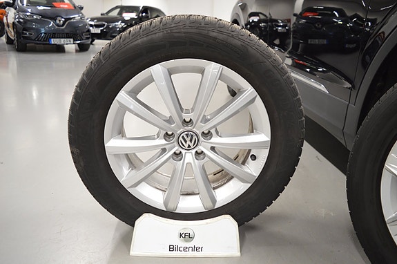 Volkswagen Tiguan 13 of 30