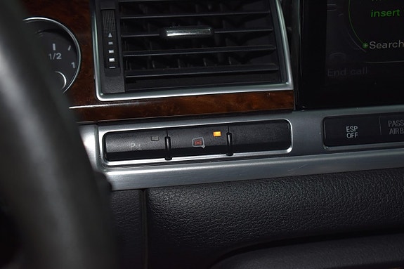 Audi A8 16 of 18