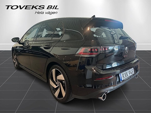 Volkswagen Golf VIII 3 of 22